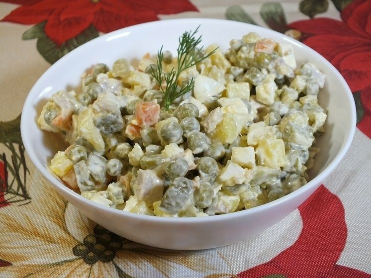 Секрет идеального сочетания: какое вино выбрать к оливье