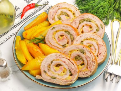 Что рождает сочный рулет из свиной шеи с красивыми завитками и простыми хитростями