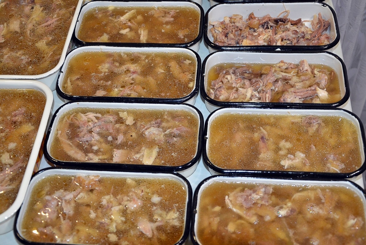 Холодец на Новый год: интересные рецепты для кулинарного эксперимента