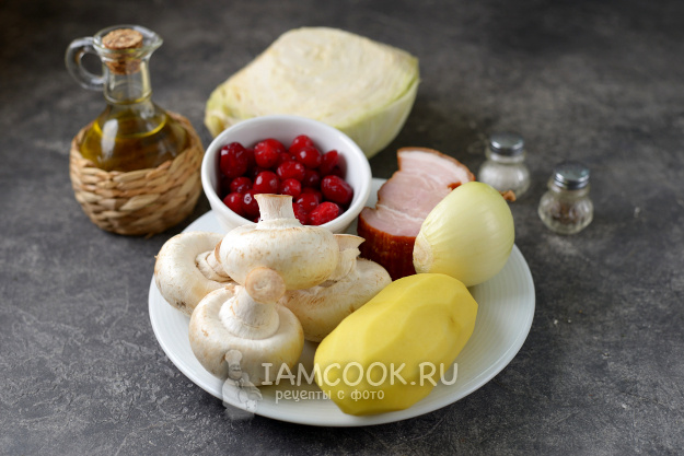 Картошка с капустой, беконом и клюквой: идеальное осеннее блюдо