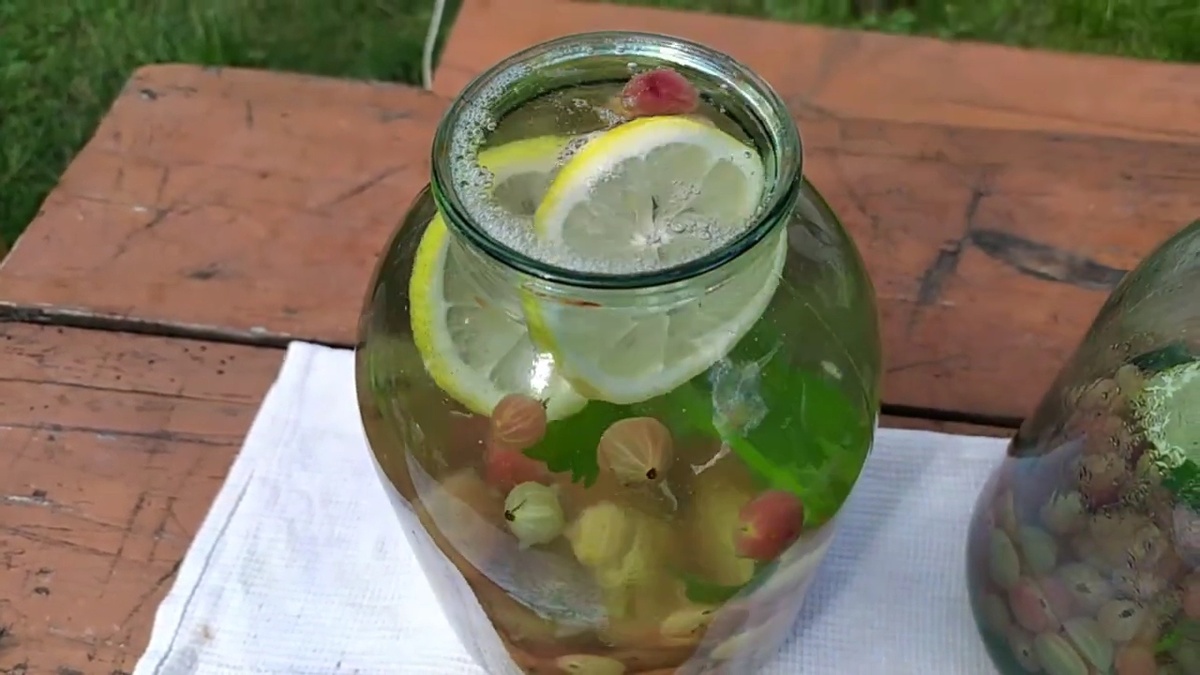 Освежающий мохито из крыжовника: как заготовить на зиму