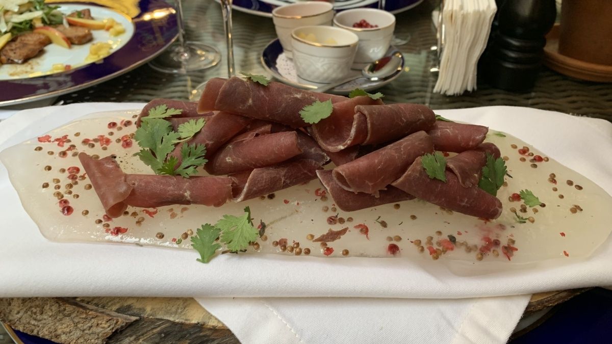 Домашний куриный балык: вкусный и здоровый выбор для завтрака и праздника