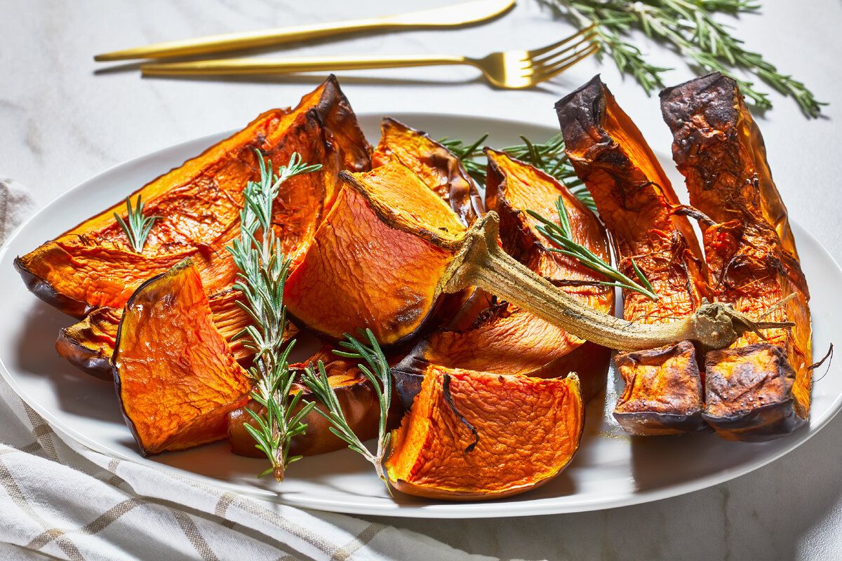 Тыквенные дольки с сырной корочкой