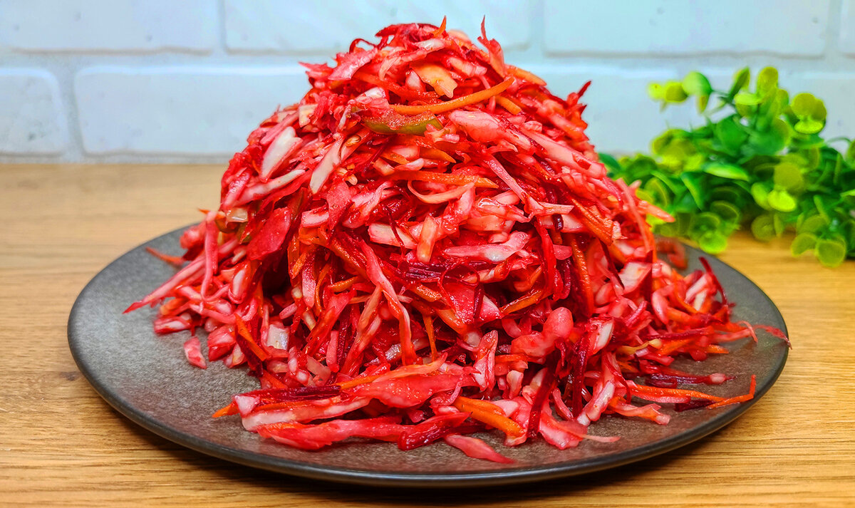 Знаменитый салат Брежнева: Кремлёвская хряпа, который покорит ваше сердце