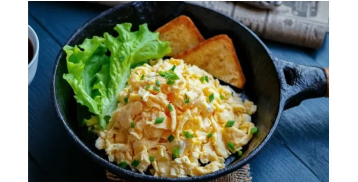 Секреты идеального скрэмбла: нежность на завтрак и ужин