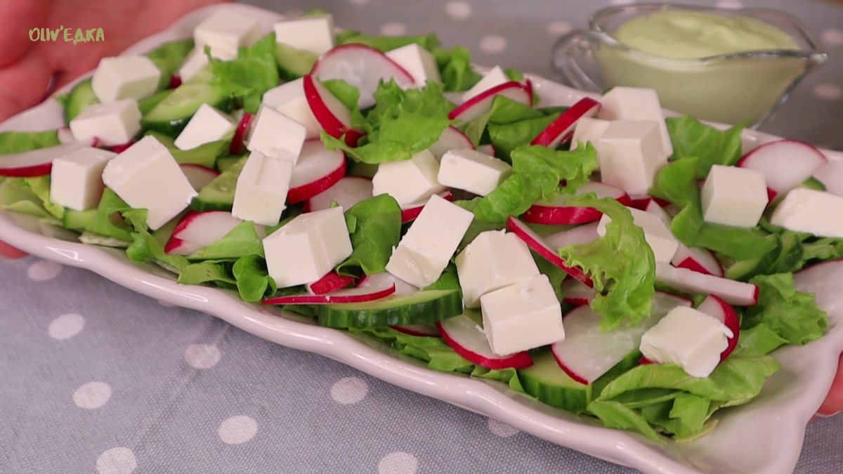 Весенний салат с редиской: легкий и вкусный рецепт без варки