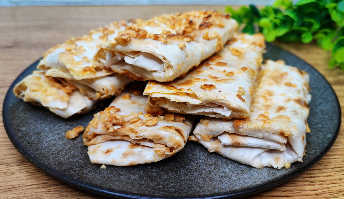 Легкие и аппетитные конвертики из лаваша с яблоками, которые все обожают