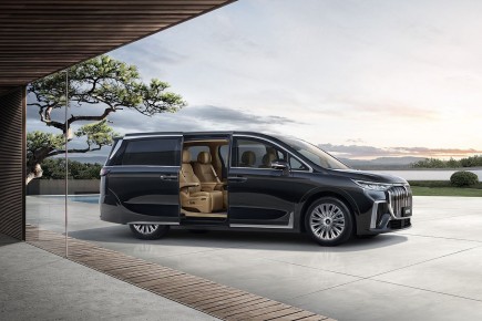 ����� ������� ������� �������: ����������� �� �������� VOYAH DREAM