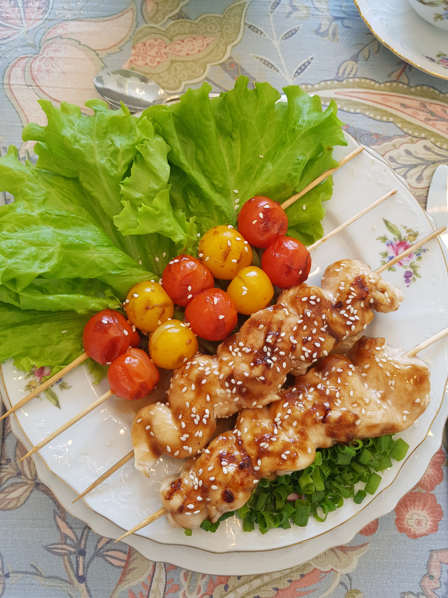 Вкус Японии в каждом кусочке: Якитори с куриным филе и помидорами черри
