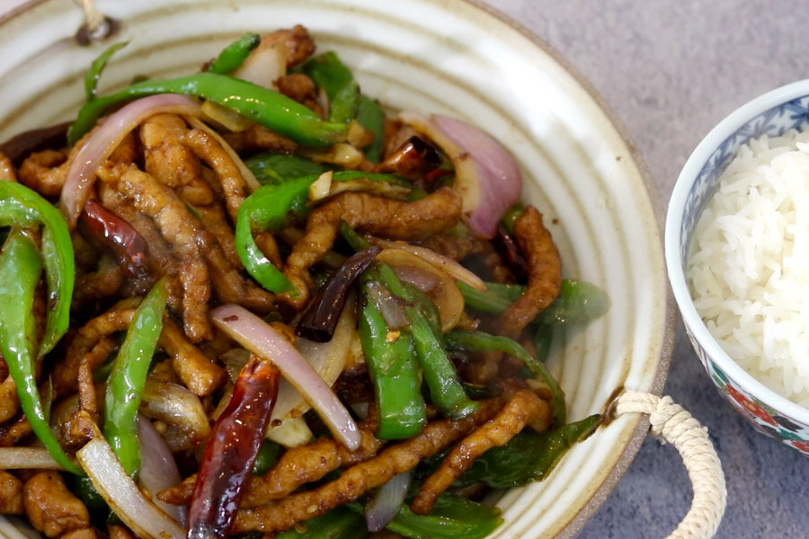 Жареная свинина с острым чили: готовим с удовольствием