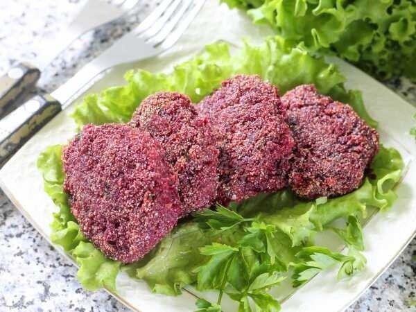 Нежные свекольные котлеты для постного меню