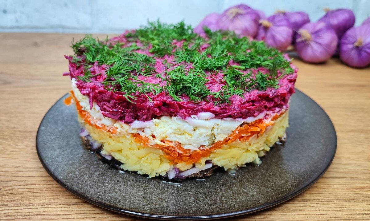 Изящный рижский салат: простой рецепт, который покорит каждый стол