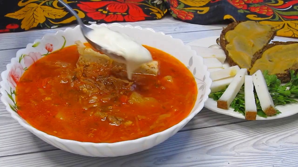 Борщ на грани магии: секреты непревзойденного вкуса и домашней горчицы