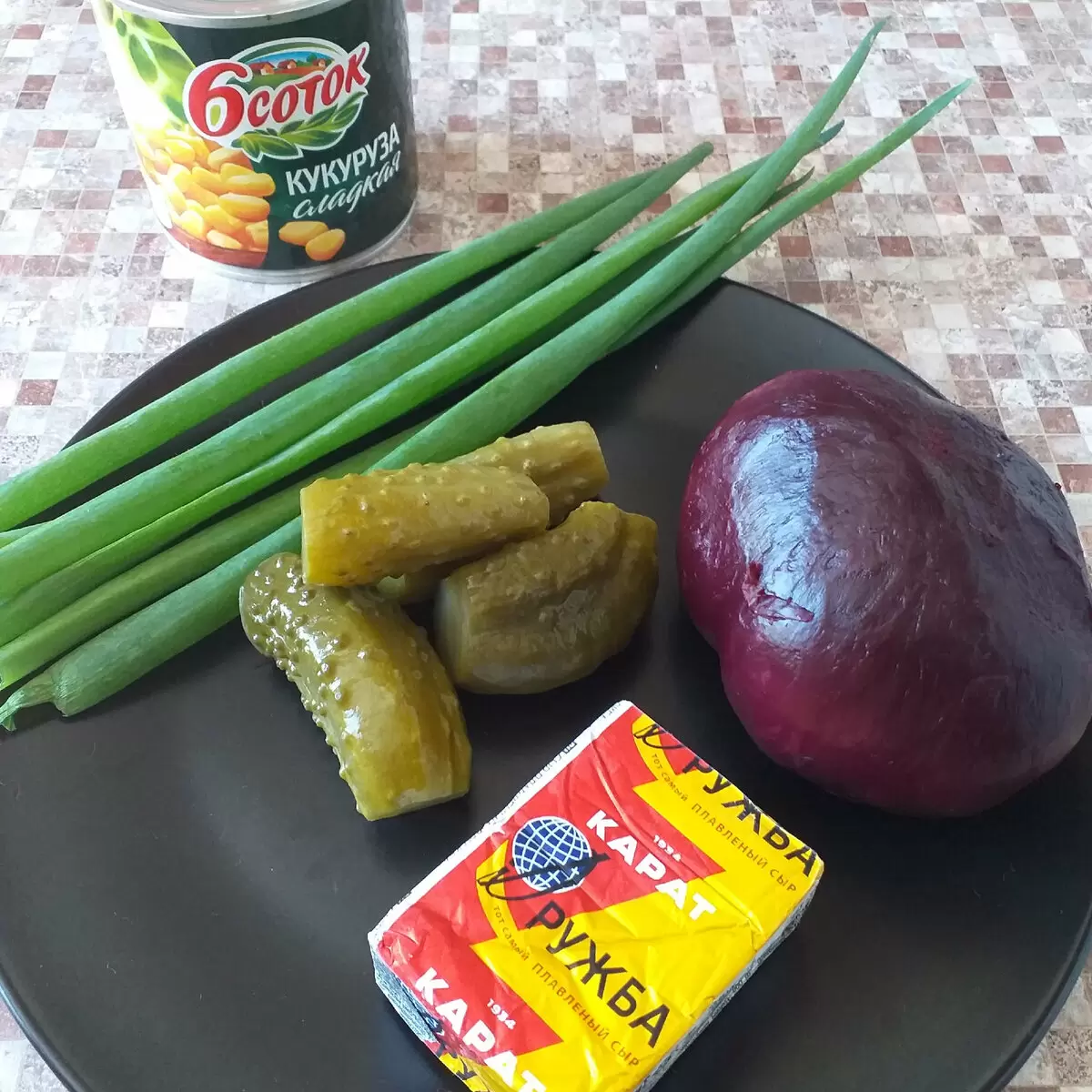 Яркий салат со свёклой и кукурузой для вашего стола