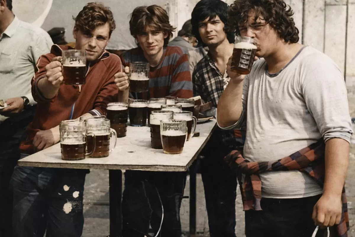 Советские пивные: от ритуалов до суровой романтики